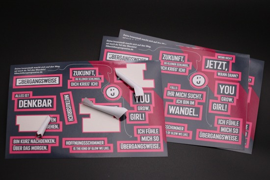 Stickerbogen mit 12 abziehbaren Aufklebern